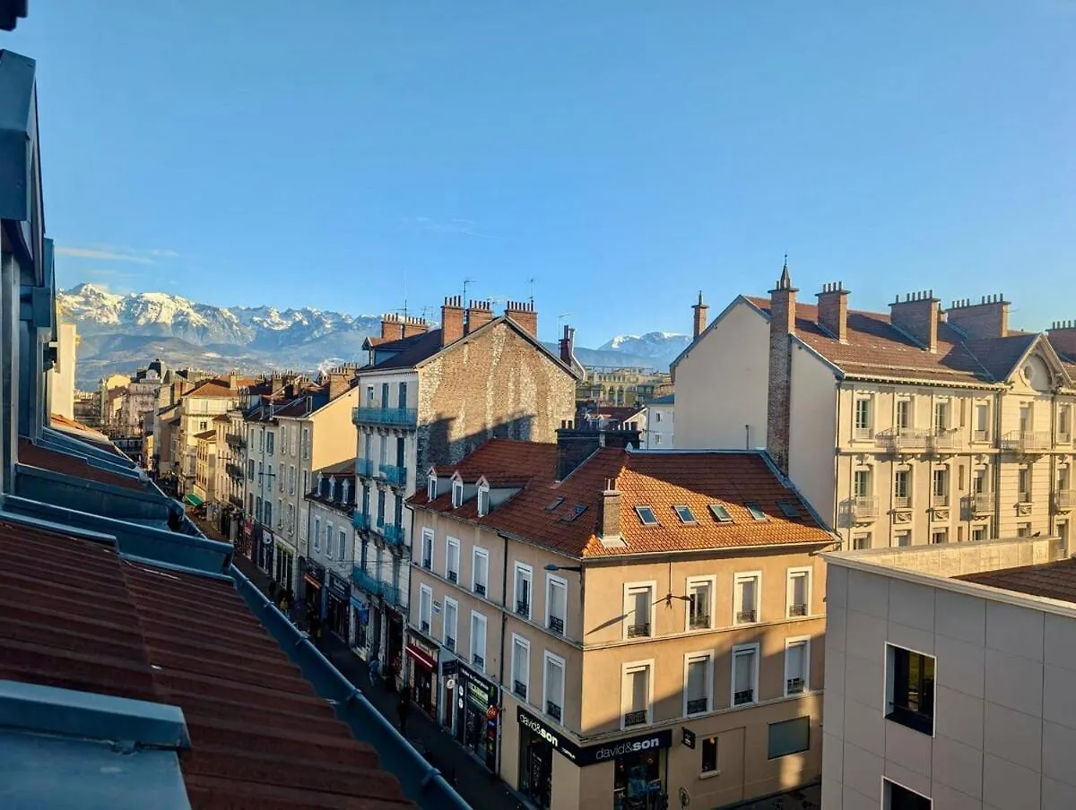 Apartment Studio Hyper Centre Quiet And Fully Equipped Grenoble